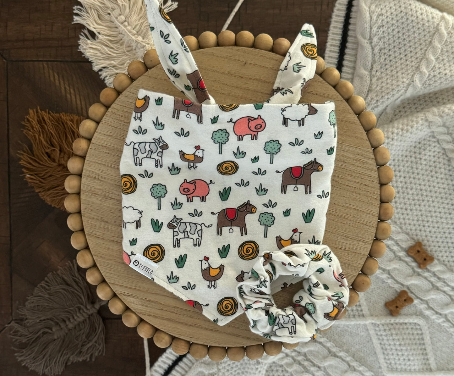 Farmstead Bandana | Farm Animals on White Flannel Tie On Bandana