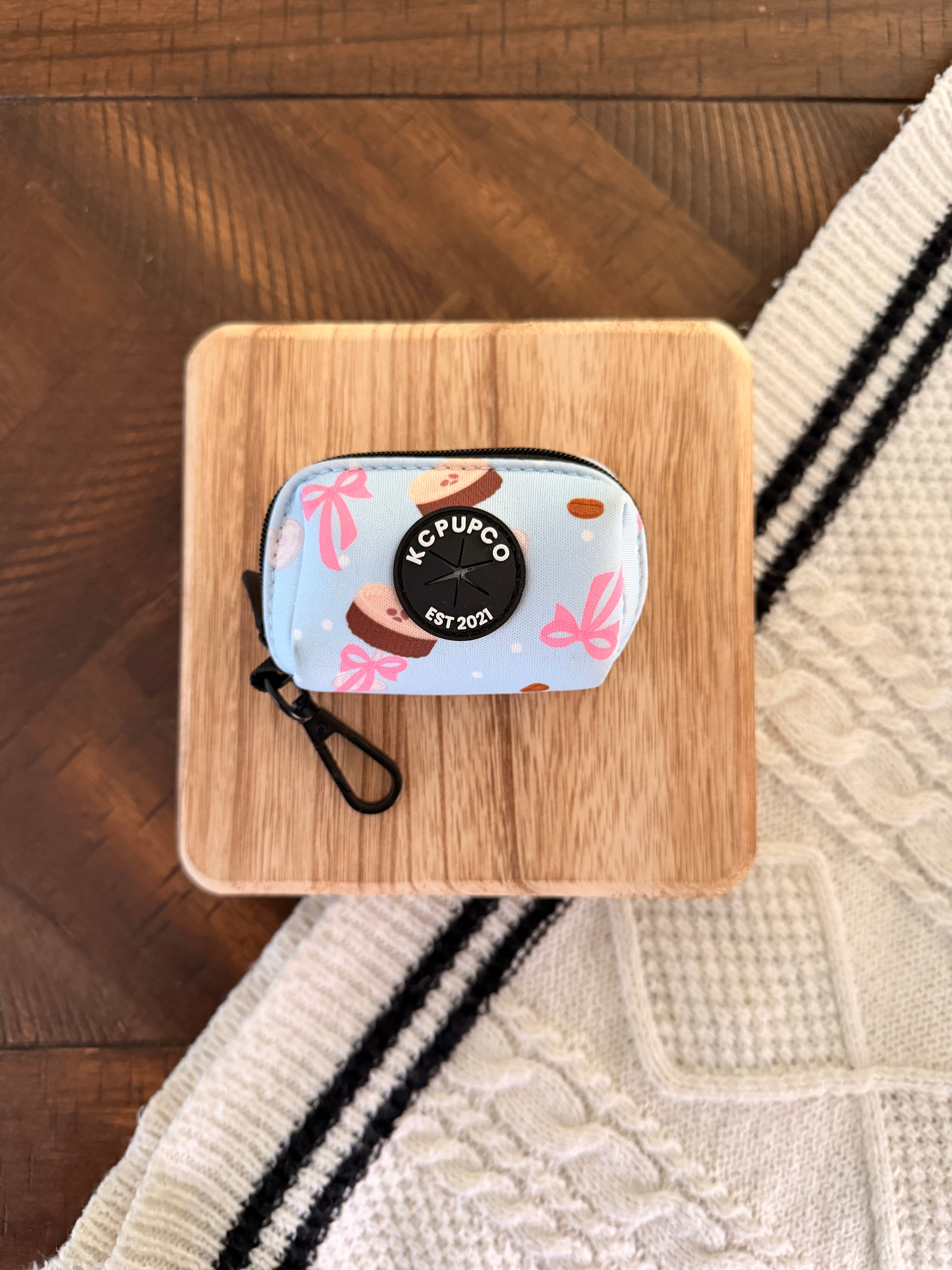 Me Espresso Poop Bag Holder